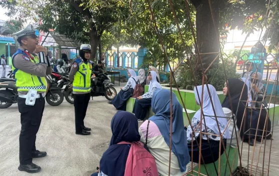 Satlantas Polresta Gowa Edukasi Keselamatan Berlalu Lintas kepada Pelajar