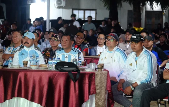 Wabup Gowa Nobar Piala Dunia Bersama Warga di Kodim