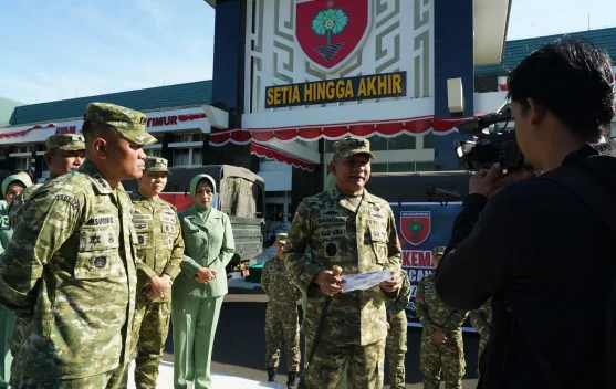 Kodam XIV/Hasanuddin Kirim 2.212 paket Bantuan Gempa NTT