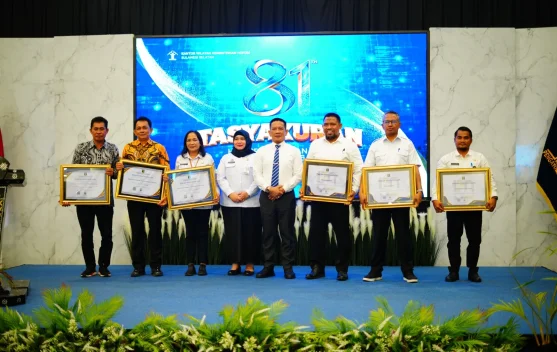 Kemenkum Sulsel Berikan Penghargaan bagi Kab./Kota di Sulsel dengan JDIH Terbaik