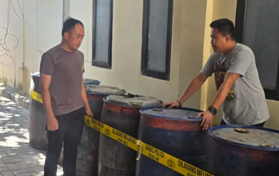 Polres Selayar Amankan 13 Drum Solar Diduga Ditimbun