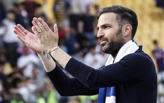 Como Menang Lagi, Cesc Fabregas Bersinar