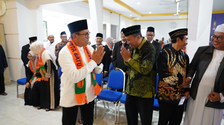 Wali Kota Nurochman Tutup Manasik Haji KBIHU Nurut Taqwa 2026