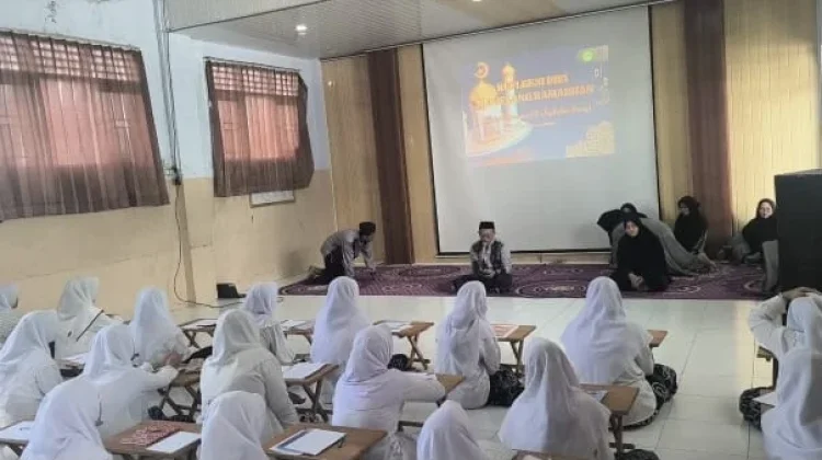 Refleksi Diri Warnai Ramadan Santri Al-Falah Al-Makky