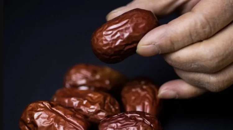 Cara Mengikuti Sunnah Rasulullah dengan Konsumsi Kurma