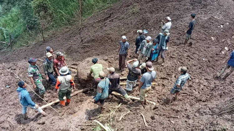 Hujan Lebat, Longsor di Desa Sapih Probolinggo