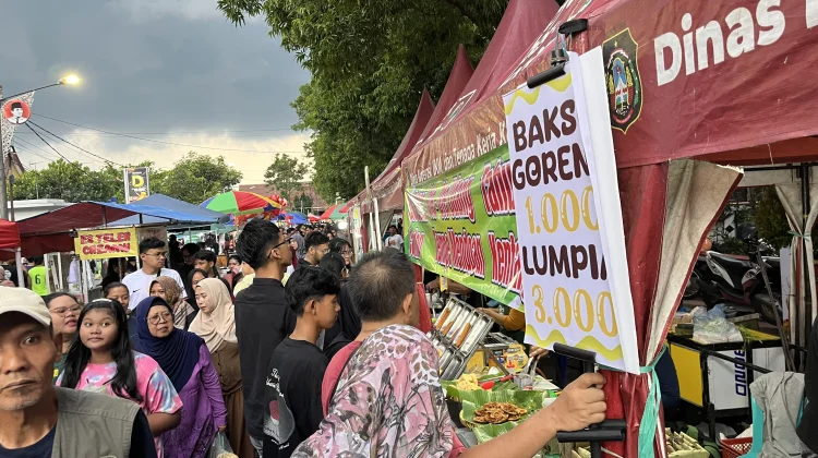 Ratusan Pedagang Ramaikan Bazar Takjil Ramadan Kota Blitar