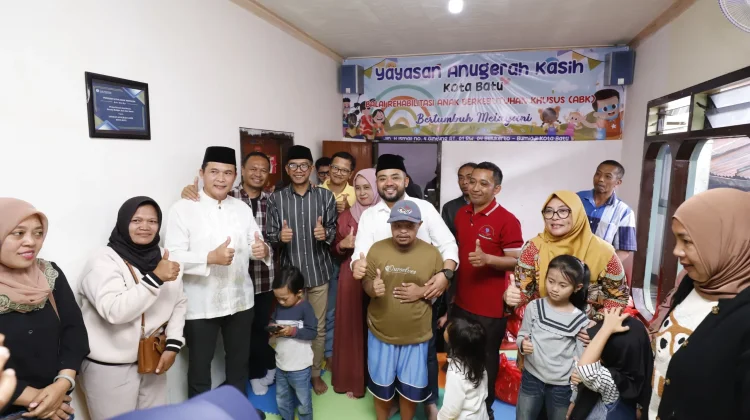 Anak Berkebutuhan Khusus Yayasan Anugerah Kasih Kota Batu Terima Paket Sembako
