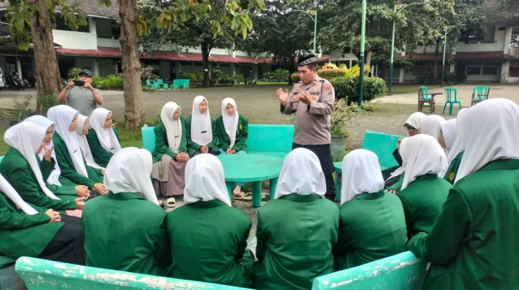 Dakwah Ramadan, Polres Pasuruan Bina Santriwati PERSIS Putri Bangil