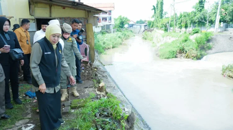 Gubernur Jatim Tinjau Banjir Probolinggo, Pastikan Penanganan Terukur