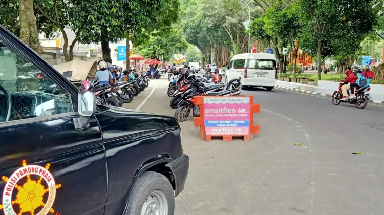 Dishub Lakukan Penataan Parkir Kawasan Alun-alun Merdeka