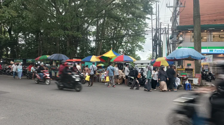 Begini Harapan Pengunjung Pasar Takjil Sulfat