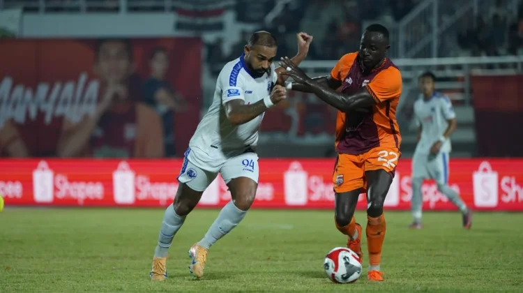 Tumbang di Laga Tandang, Permainan Arema FC Berubah karena Tiga Gol di Babak Pertama