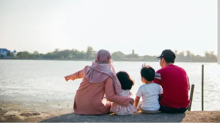 Orang Tua Benteng Utama Akhlak Anak