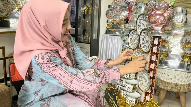 Ibu Bhayangkari Blitar Sukses Bisnis Parcel Lebaran