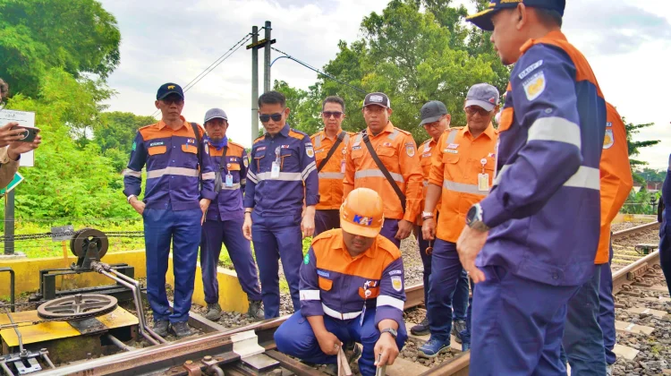 KAI Cek Jalur Talun-Tulungagung Menjelang Angkutan Lebaran