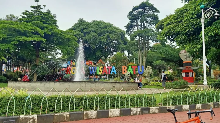 Satpol PP Batu Rutin Tertibkan Pengemis dan Gelandangan di Zona Merah