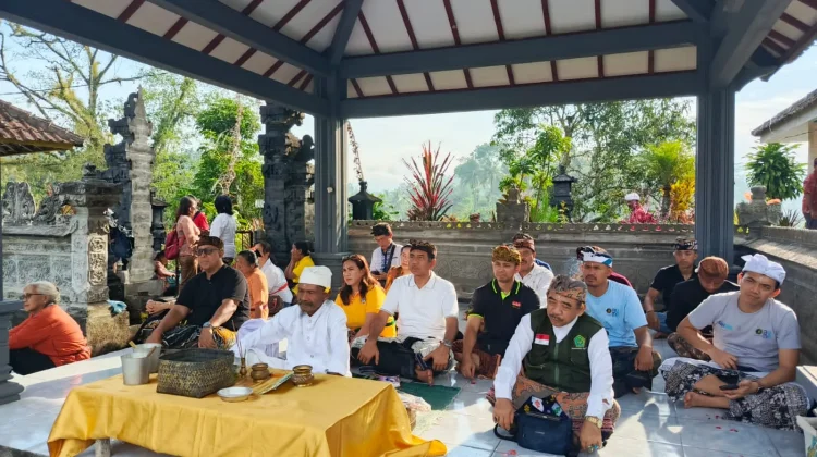 PHDI Jatim dan Paguyuban Pegawai BUMN Gelar Bakti Sosial Nyepi di Ampelgading