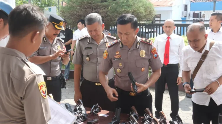 Cegah Pelanggaran, Propam Polres Probolinggo Kota Cek Senpi