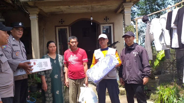 Korban Angin Kencang di Pujon Malang Mendapat Bantuan