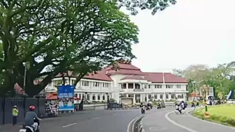 Bibit Siklon Picu Angin Kencang di Malang, Masih Berpotensi Terjadi