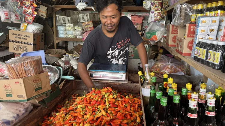 H-7 Lebaran, Penjualan Bumbu Dapur Pasar Legi Lesu