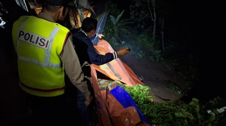 Pria Meninggal Tertimbun Longsor saat Cari Pakan Ternak
