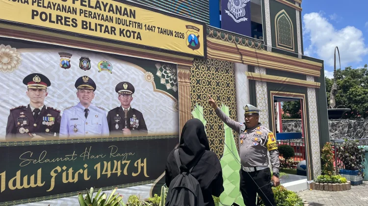 Polresta Blitar Sediakan Tambal Ban Gratis Bagi Pemudik