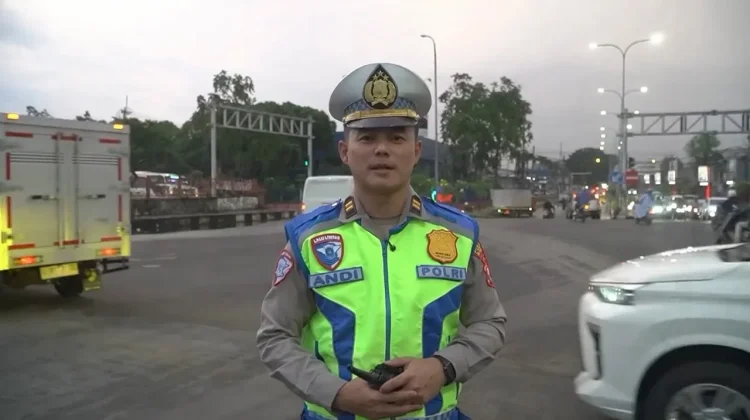 Arus Kendaraan di Pintu Tol Malang Mulai Meningkat