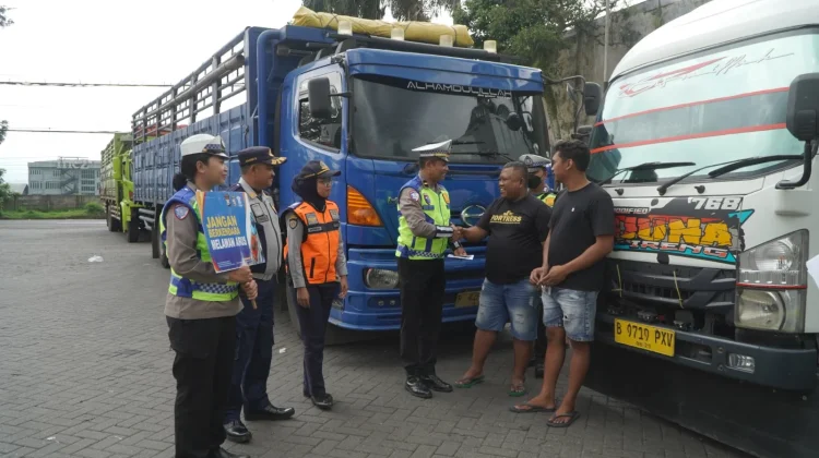 Polres Malang Tertibkan Truk Sumbu 3 saat Mudik Lebaran