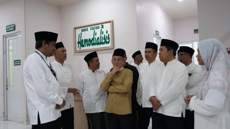 Sebulan Penuh, RSUD Bangil Beri Takjil Keluarga Pasien