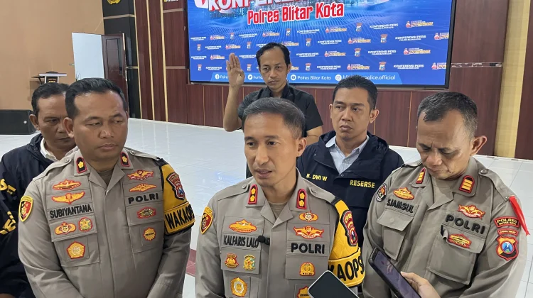 Polisi Selidiki Pemicu Ledakan Petasan di Musala Blitar