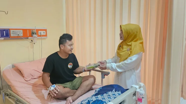 RSUD Grati Bagi-Bagi Takjil dan Bingkisan Lebaran untuk Pasien Rawat Inap