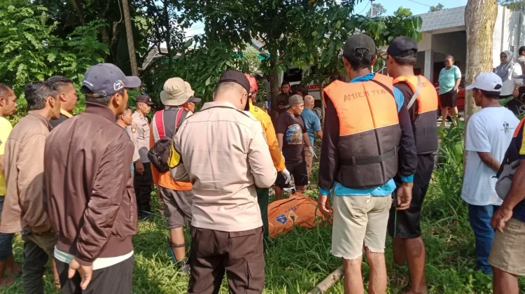 Sesosok Mayat Ditemukan Mengapung di Sungai Brantas