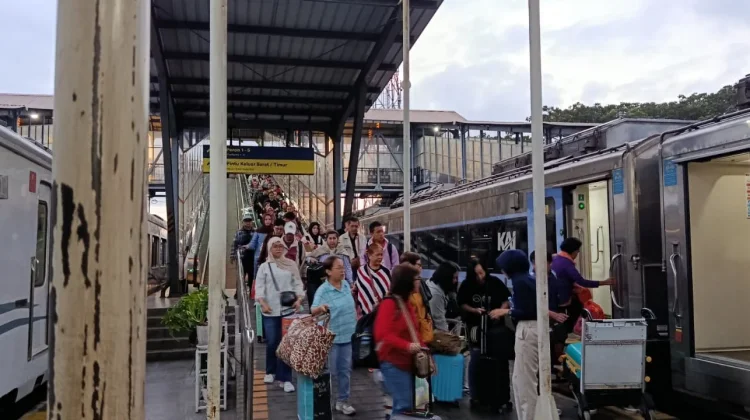 Puncak Arus Balik, KAI Daop 8 Surabaya Layani 9.351 Penumpang di Malang Raya