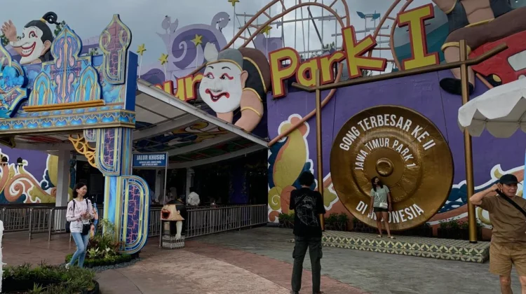 Wisatawan Sidoarjo Nikmati Liburan di Kota Batu, Jajal Jatim Park 1