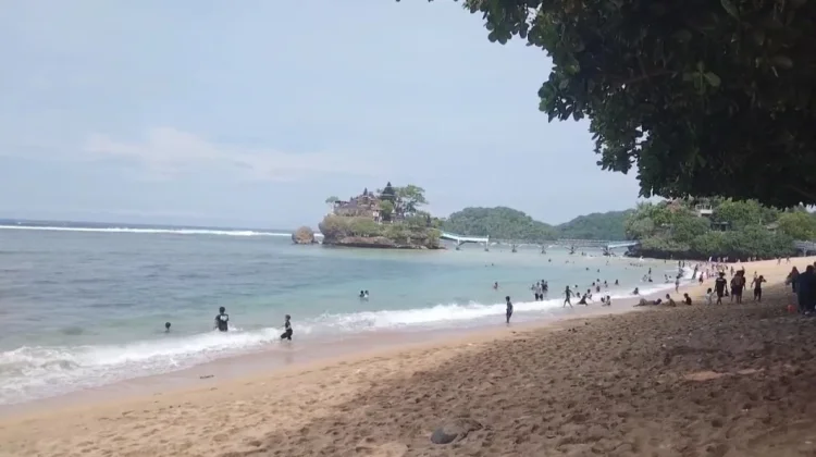 Kunjungan di Wisata  Balekambang Turun saat Libur Lebaran 2026