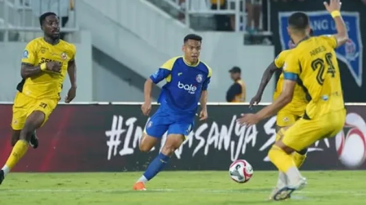 Pelatih Arema FC Pantau Kondisi Pemulihan Valdeci Moreira