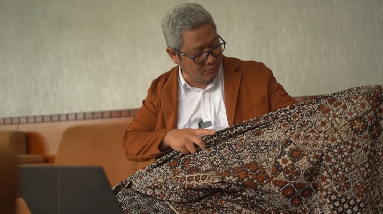 Dari Algoritma ke Kain Tradisi, Dosen UMM Hidupkan Kembali Batik Nitik lewat AI