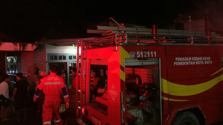 Kebakaran Hanguskan Dapur Rumah Warga di Kota Batu