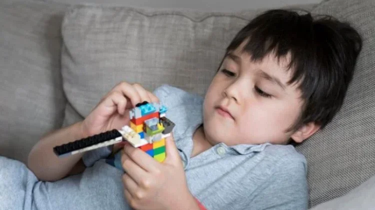 Autisme Tidak Bisa Dicegah, Kenali Gejala sejak Dini