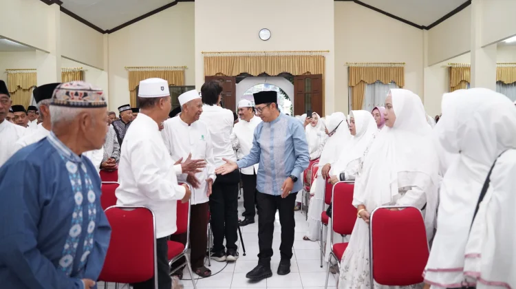 Wali Kota Batu Titip Doa Kemajuan ke IPHI dan Calon Haji