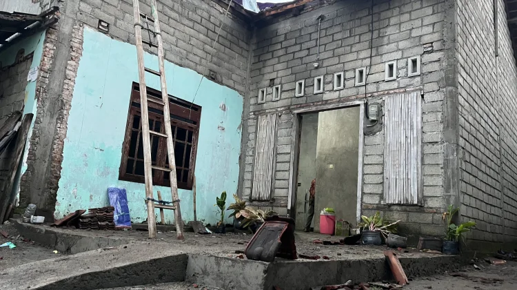 Angin Puting Beliung Terjang Pemukiman, Belasan Rumah Rusak