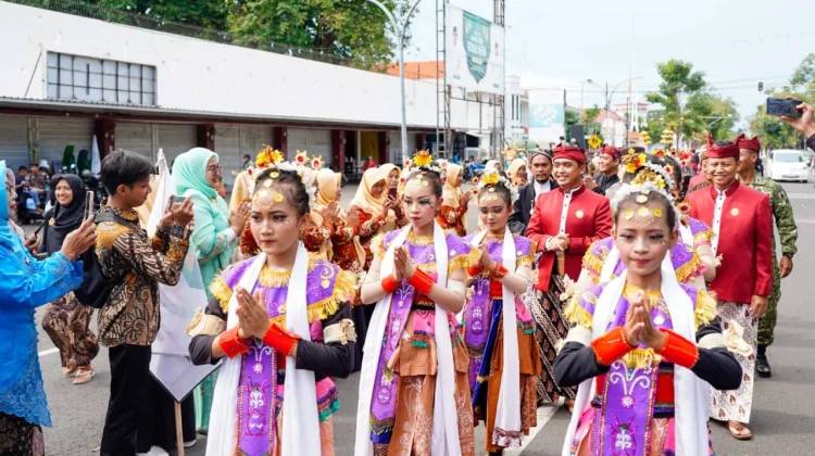 Kirab “Pasoeroean Tempo Doeloe, Cara Pemkot Pasuruan Lestarikan Budaya