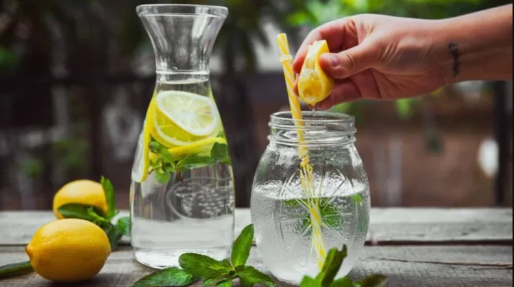 Infused Water Jadi Solusi Hidrasi Sehat Tubuh AlamiInfused Water Jadi Solusi Hidr