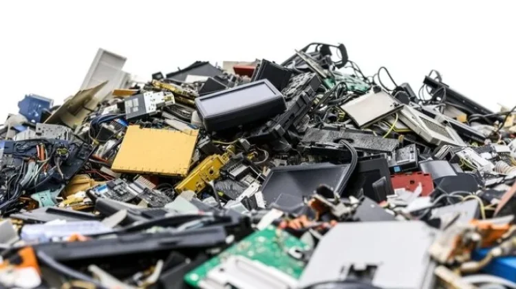 Bahaya Limbah Elektronik Mengancam Kesehatan dan Lingkungan Kita