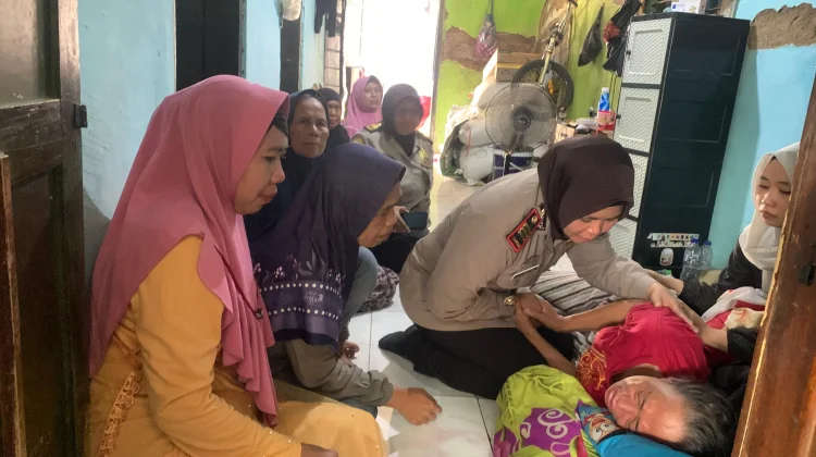 Polres Pasuruan Sambangi Keluarga Korban Laka KA di Beji