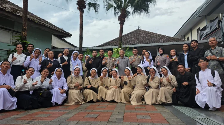 Ponpes Ngalah Purwosari Pertahankan Nilai-nilai Multikulturalisme Bangsa