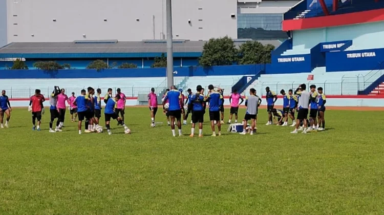 Skuad Lengkap, Marcos Santos Optimistis Arema FC Curi Poin dari Persita