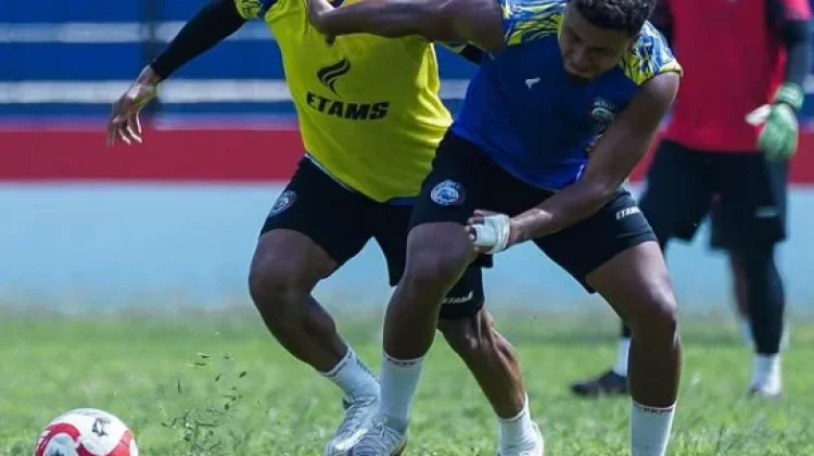 Gabriel Silva Optimistis Arema FC Rebut Poin di Kandang Persita Tangerang